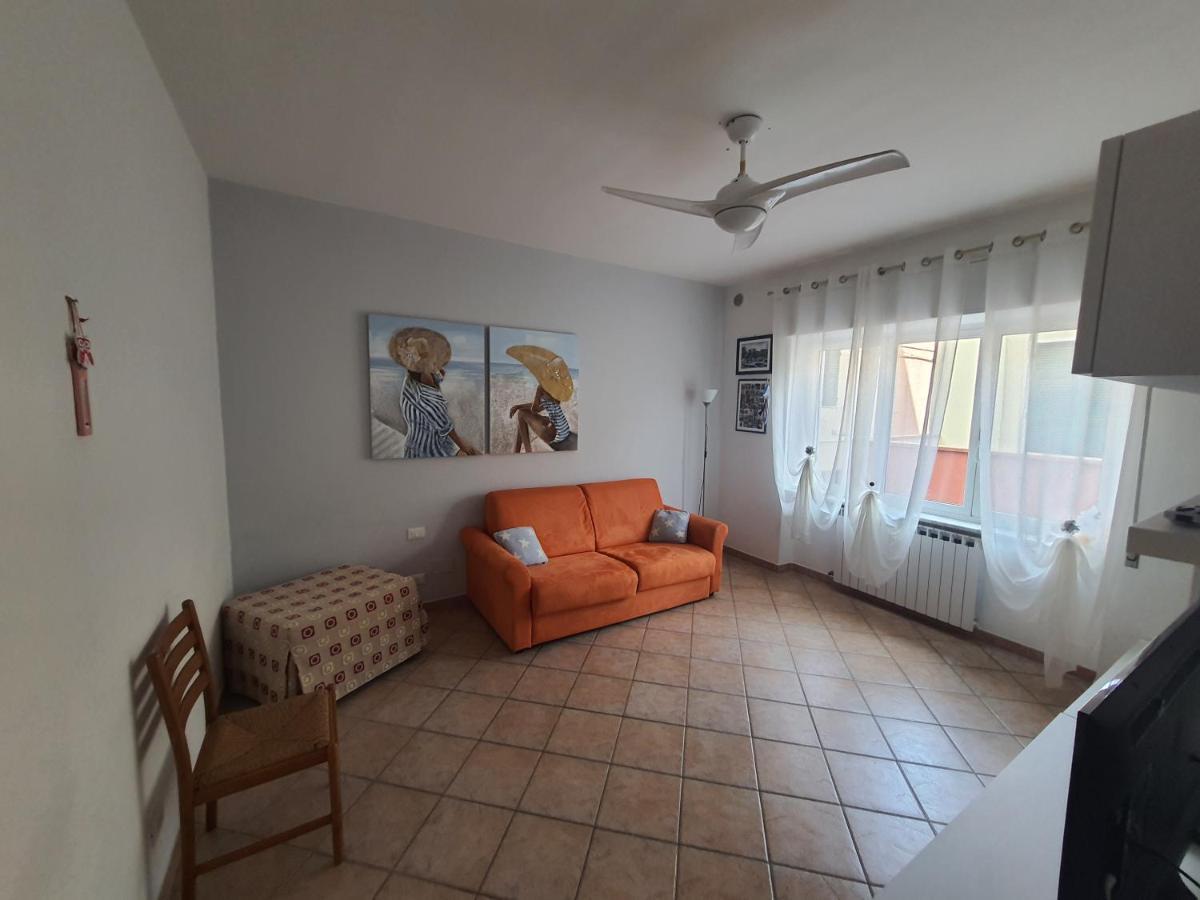 Appartamento In Centro A 30M Dal Mare Spotorno Exterior foto